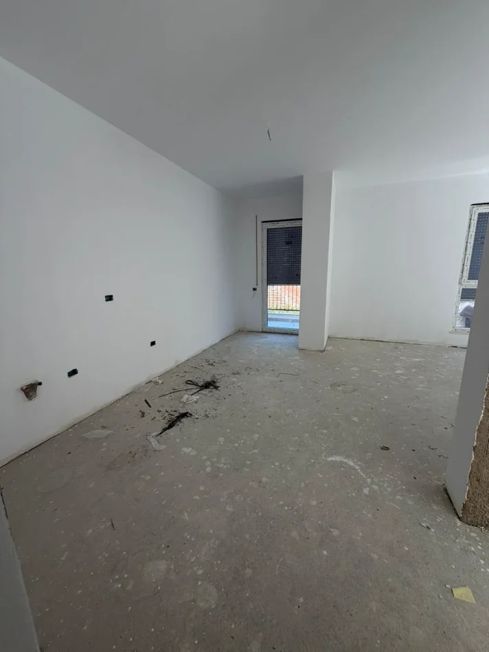 Tirane, shitet apartament 2+1+Ballkon Kati 1, 86 m² 158.700 € 