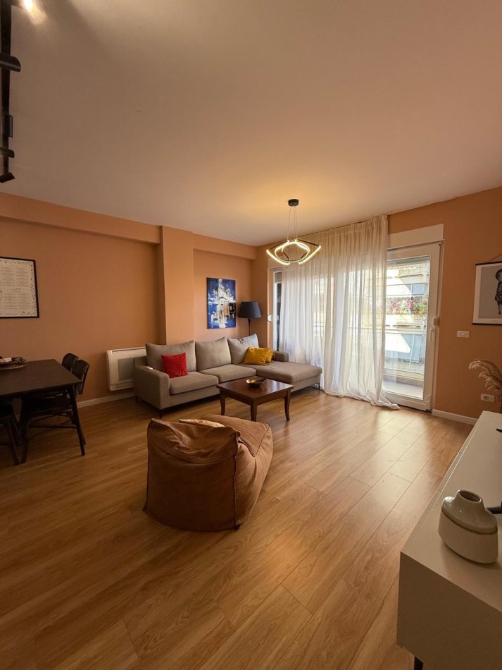 Tirane, shitet apartament 2+1 Kati 3, 105 m² 320.000 € (Rruga e Barrikadave)