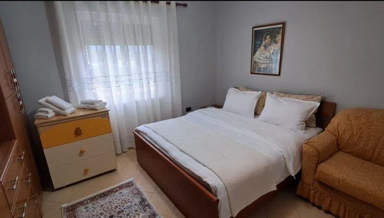Tirane, jepet me qera apartament 1+1 Kati 2, 60 m² 350 € (Mullet)