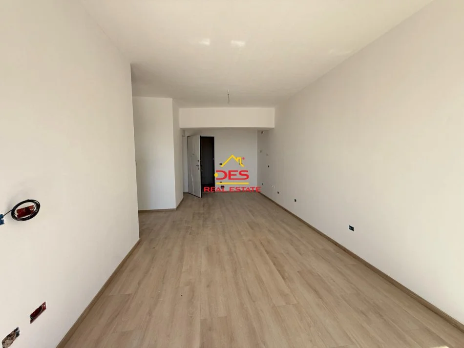 Vlore, shitet apartament 1+1+Ballkon Kati 3, 68 m² (Rruga Dhimitër Konomi)