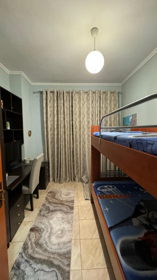 Tirane, jepet me qera apartament 2+1 Kati 5, 75 m² 500 € (Astir)