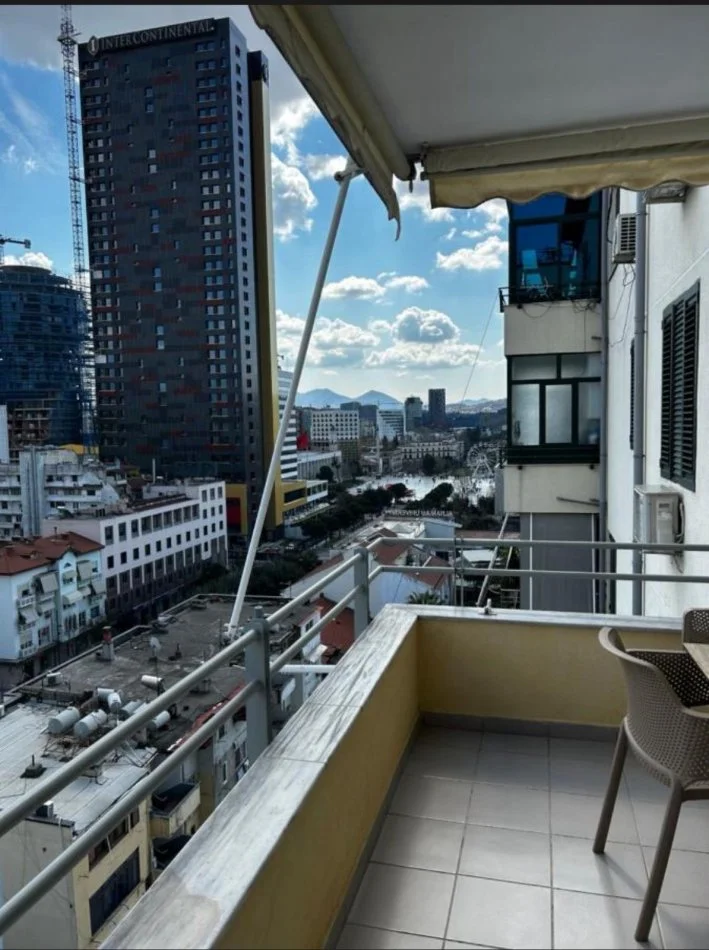 Tirane, jepet me qera apartament 1+1+Ballkon Kati 11, 69 m² 900 € (Qender)