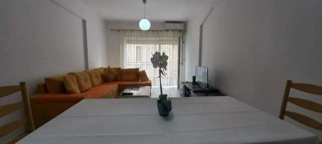 Plazh-Durres, jepet me qera apartament 1+1+BLK Kati 3, 40 Euro (Prane Hotel Palace,Durres)