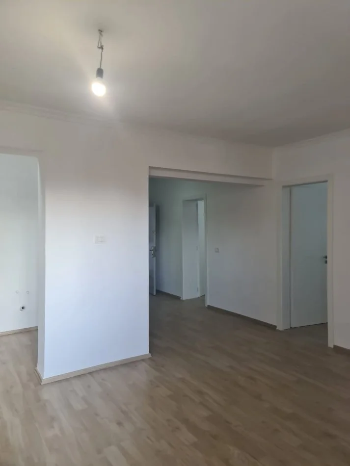 Tirane, shitet apartament 2+1+Aneks+Ballkon Kati 5, 73 m² 155.000 € 
