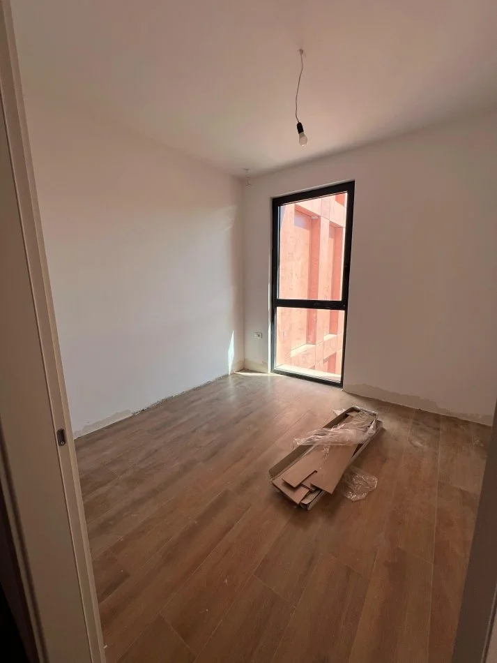 Tirane, shitet 1+1 Kati 2, 80 m² 224.000 € (Rruga e kavajes)