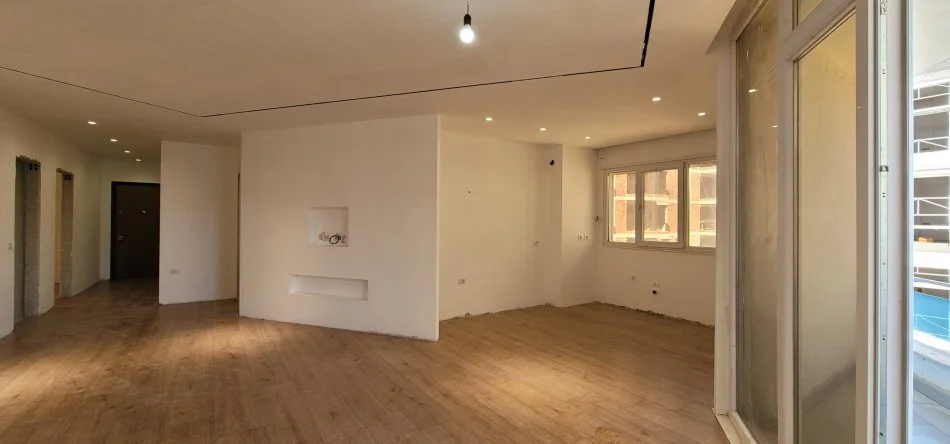 Tirane, shitet apartament 2+1+Ballkon Kati 2, 117 m² 210.000 € (Kopështi zoologjik)