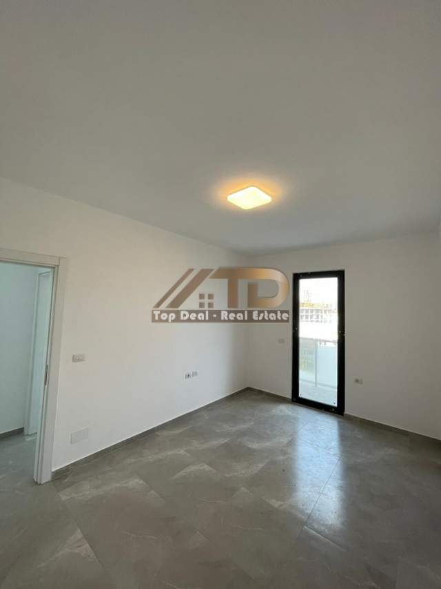 Tirane, jepet me qera 3+1+BLK Kati 1, 127 m² 420 Euro (29 Nentori)