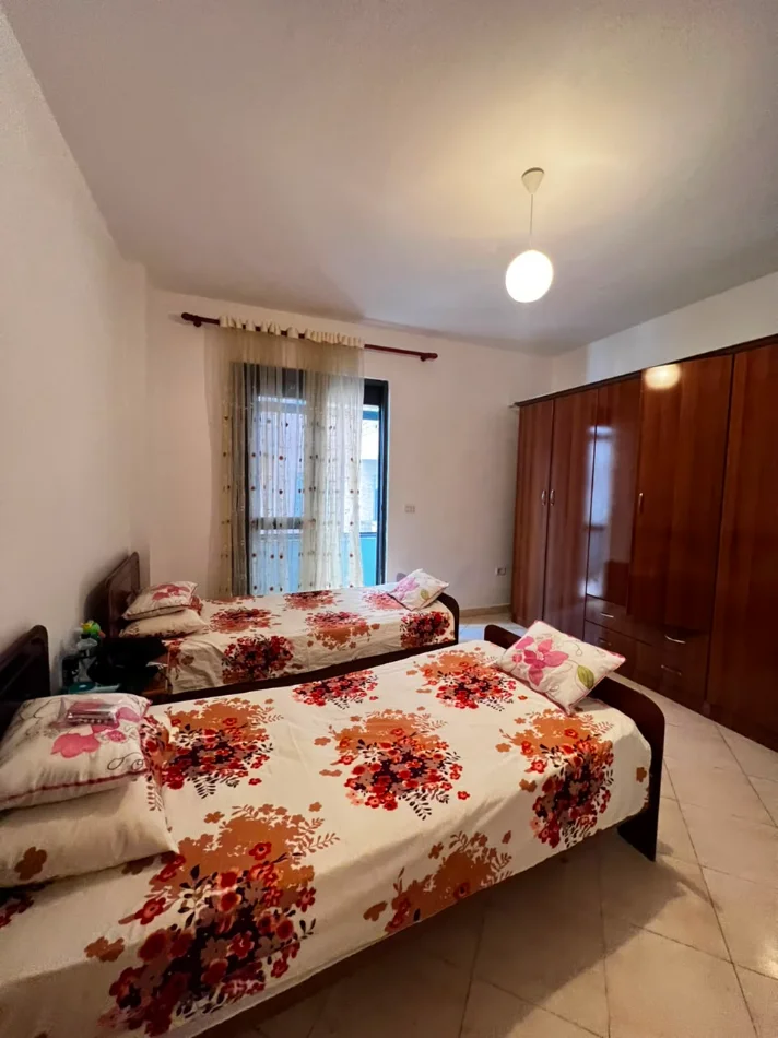 Durres, jepet me qera apartament 2+1+Ballkon Kati 2, 104 m² 500 € (Royal G Hotel,Plazh,Durres)