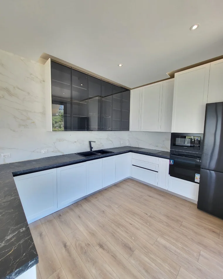 Tirane, jepet me qera Vile 3 Katshe , 400 m² 3.500 € 
