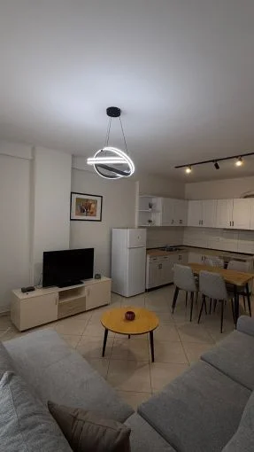 Tirane, jepet me qera apartament 2+1+Aneks+Ballkon Kati 5, 101 m² 550 € (kashar)
