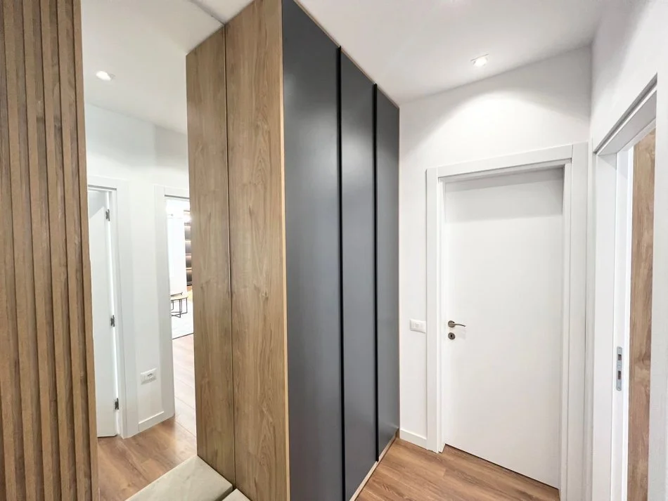 Tirane, shitet apartament 1+1+Ballkon Kati 7, 72 m² 210.000 € (Rruga Dibres)