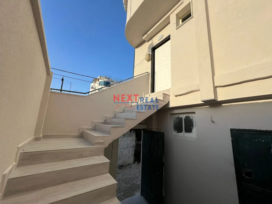 Vlore, shitet shtepi 2+1+Aneks+Ballkon Kati 0, 120 m² 140.000 € (VLORE)