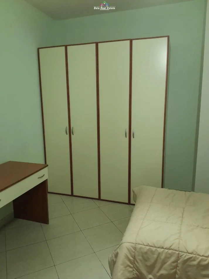 Tirane, jepet me qera apartament 2+1 Kati 5, 100 m² 550 € (Qender, prane Pazarit te Ri)