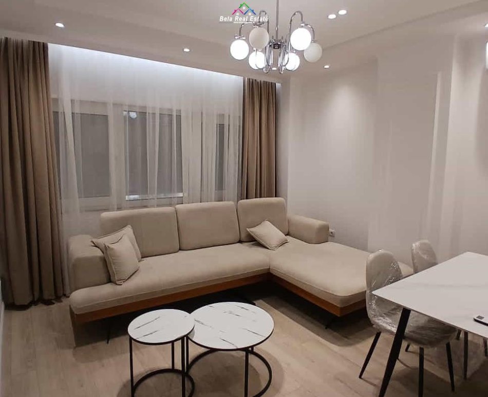 Tirane, jepet me qera apartament 2+1 Kati 3, 95 m² 1.040 € (Rruga Besim Imami)