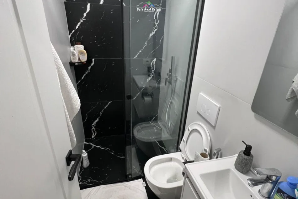 Tirane, shes apartament 2+1 Kati 5, 65 m² 193.000 € (21 dhjetori)