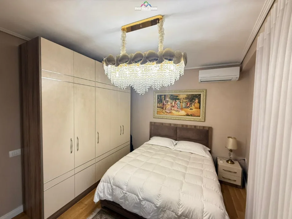 Tirane, jepet me qera apartament 2+1 Kati 9, 80 m² 1.050 € (myslym shyr)