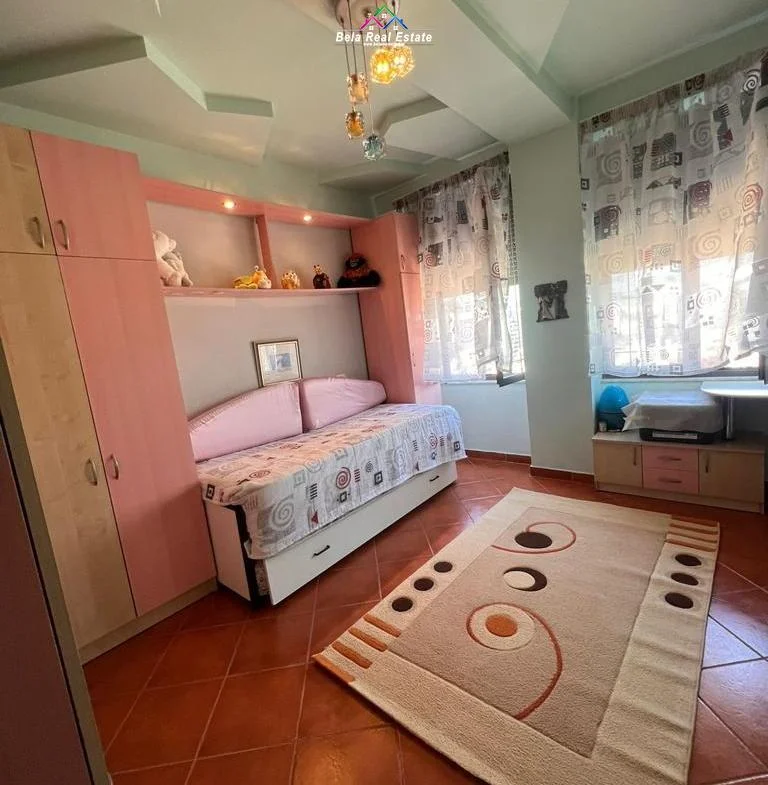 Tirane, jepet me qera apartament 2+1 Kati 10, 110 m² 739 € (muhamed gjollesha)