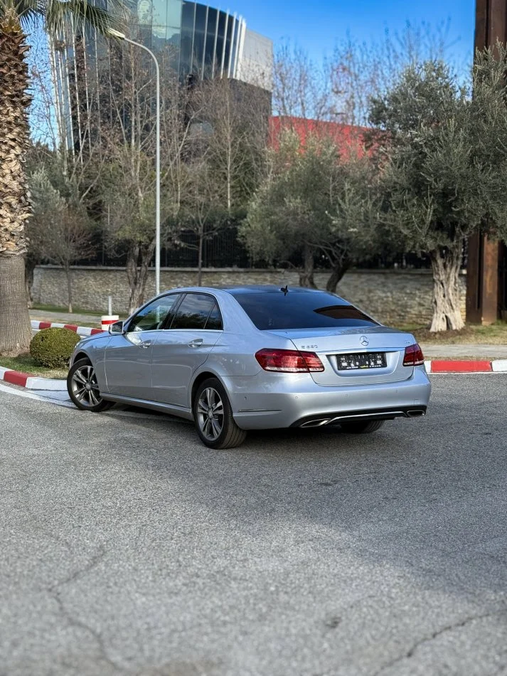 Tirane, shes makine Benz W212 E Class Nafte, gri metalizato automatik Klima 207 km 11.900 €