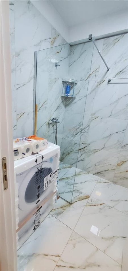 Tirane, jepet me qera apartament 2+1 Kati 4, 81 m² 105.000 € (kompleksi tom doshi)