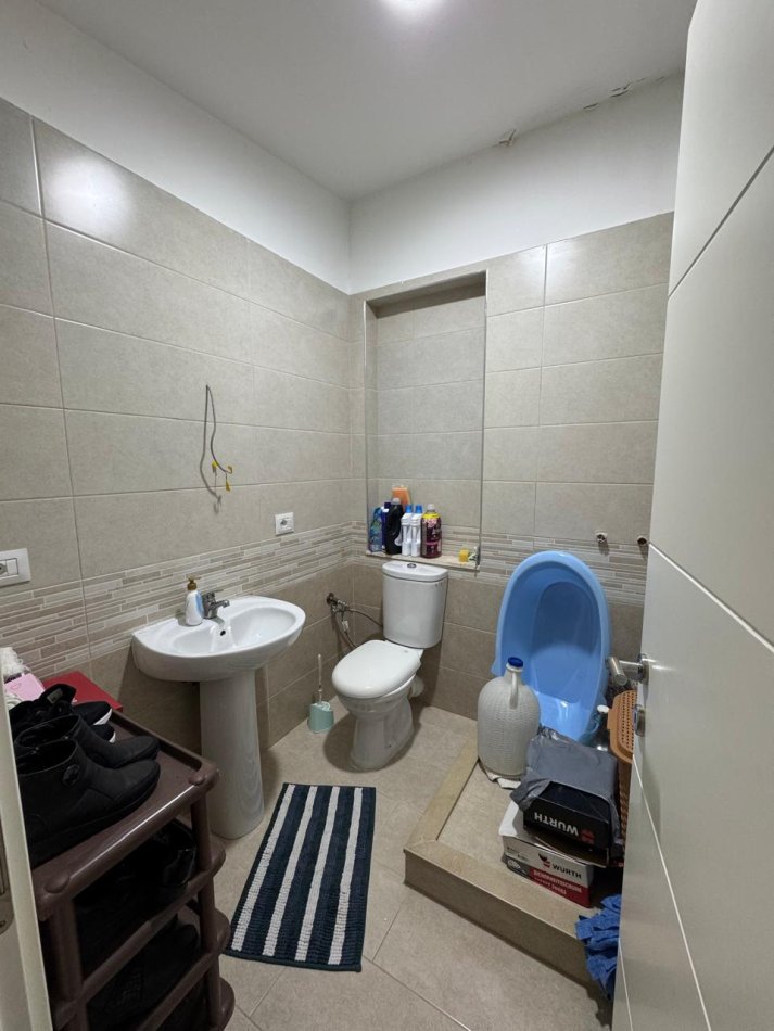 Tirane, shitet apartament 3+1+Aneks+Ballkon Kati 2, 130 m² 230.000 € (kopshti botanik)