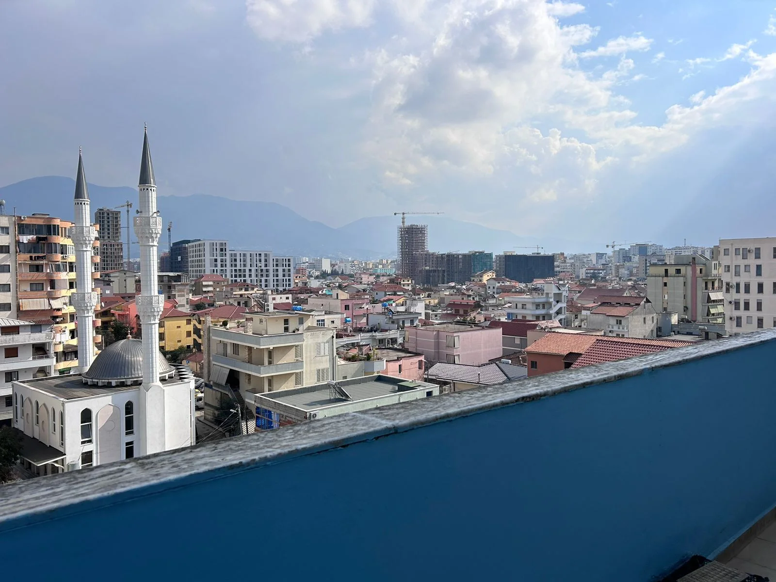 Shitet apartament 2+1 ne Don Bosko, prane shkolles Vace Zela, 125'000 Euro