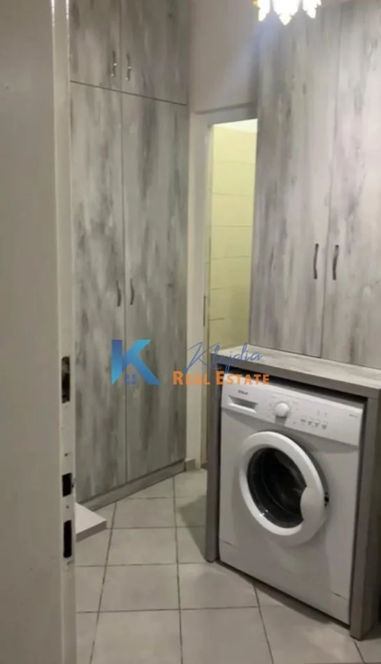 Tirane, jepet me qera garsonier , Kati 4, 40 m² (Brryli, afer Digitalb)