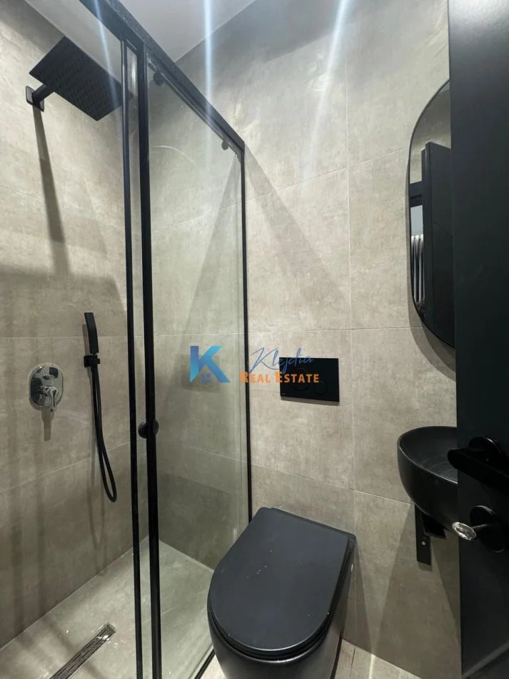 Tirane, shitet apartament 1+1 Kati 2, 46 m² 178.000 € (Pallatet Agimi)