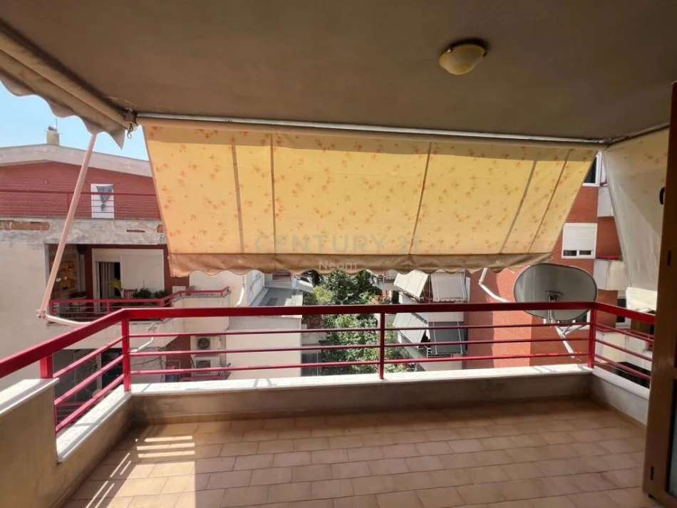 Tirane, jepet me qera apartament 2+1 Kati 4, 125 m² 850 € (Liqeni i thate)