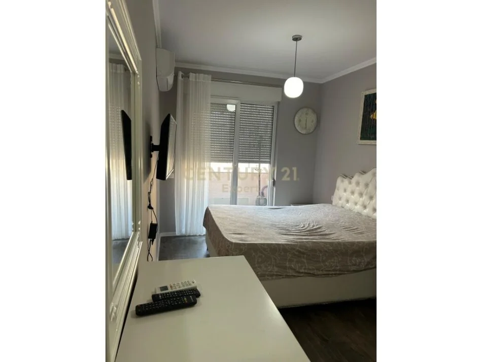 Tirane, jepet me qera apartament 2+1+Ballkon Kati 6, 80 m² 600 € (Rruga Artan Lenja)