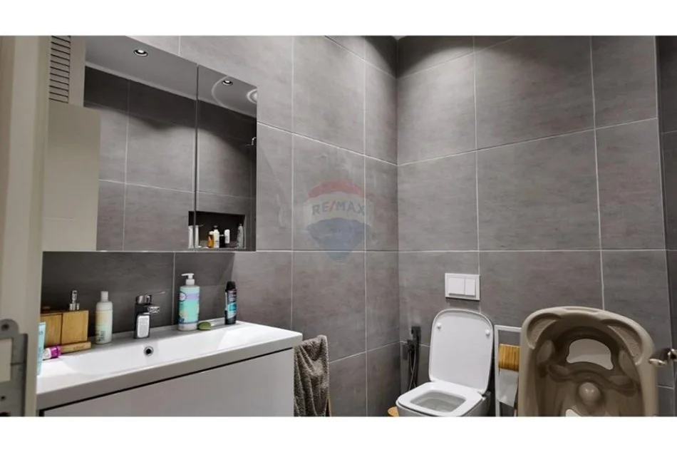 Gjiri Lalezit | Hamallaj, shitet apartament 2+1 Kati 1, 80 m² 230.000 € (San Pietro Lalz)
