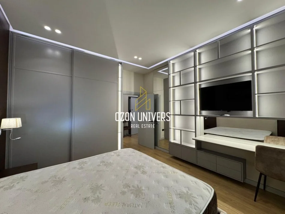 Apartament modern 1+1 me qira tek Square 21, Rruga e Kavajës!