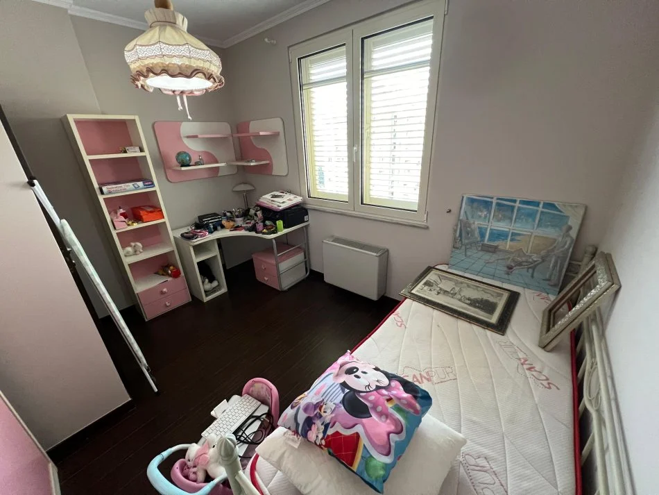 Tirane, jepet me qera apartament 2+1+Aneks+Ballkon Kati 9, 107 m² 900 € (Kompleksi Panorama)