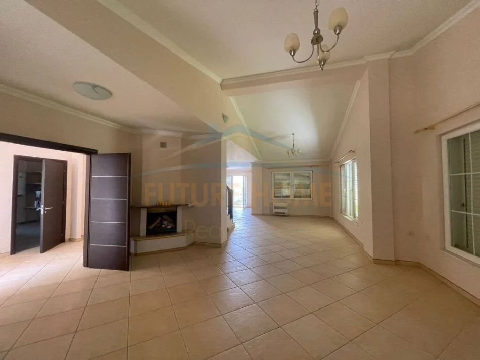 Tirane, shitet Vile , 850.000 €