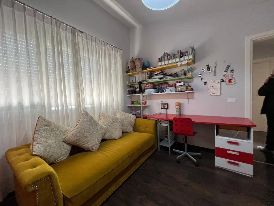 Shqiperi, jepet me qera apartament 2+1+Ballkon , 90 m² 1.500 € (Long Hill Residence)