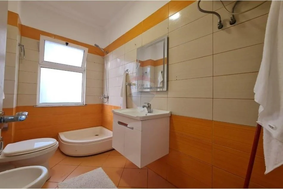 Tirane, shitet apartament 2+1+Ballkon Kati 1, 91 m² 138.000 € (teodor keko)