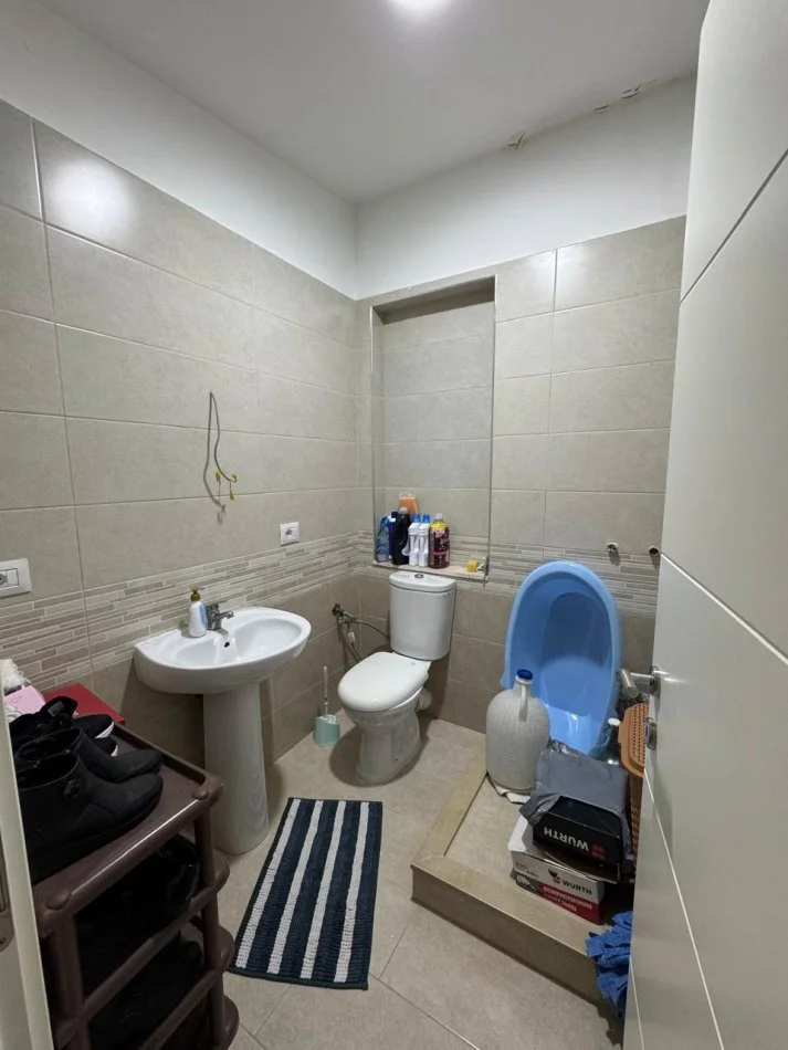 Tirane, shitet apartament 3+1+Aneks+Ballkon Kati 2, 130 m² 230.000 € (kopshti botanik)