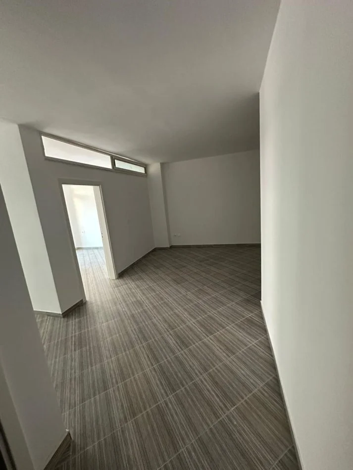 Durres, shes apartament 2+1+Ballkon Kati 2, 98 m² 83.000 € (Mali Robit)