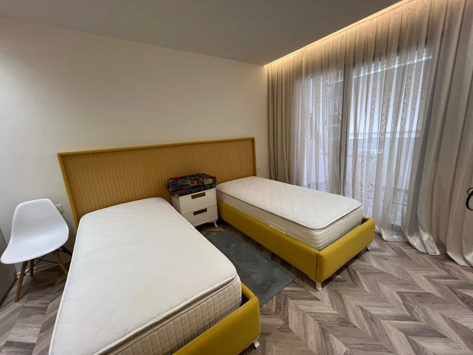 Tirane, shitet 3+1+Ballkon Kati 2, 145 m² 220.000 €