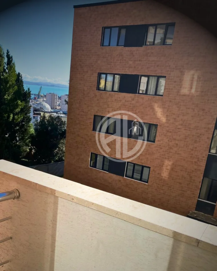 Durres, jepet me qera apartament 2+1+Ballkon Kati 2, 500 € 