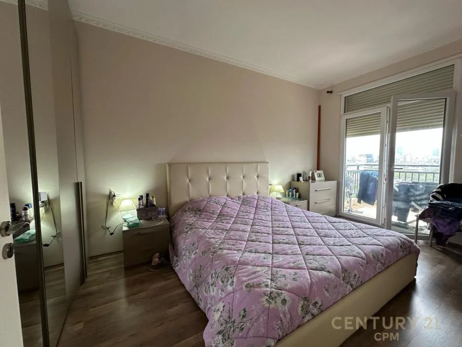 Tirane, jepet me qera apartament 1+1 Kati 9, 72 m² 500 € (Ish Fusha E Aviacionit)