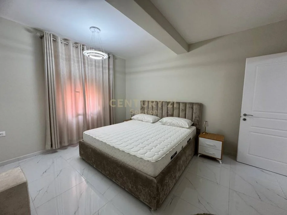 Tirane, jepet me qera apartament 1+1 Kati 6, 70 m² 650 € (prokuroria e tiranes)
