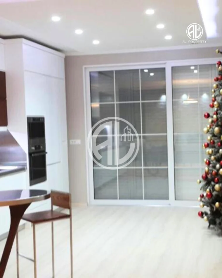 Durres, jepet me qera 2+1 Kati 9, 800 € 