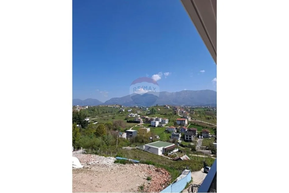 Tirane, jepet me qera apartament+verande | Penthouse 4+1+Ballkon Kati 2, 210 m² 1.500 € (Sauk)