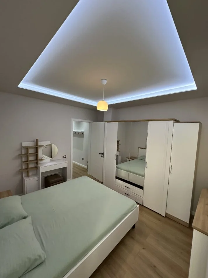 Tirane, shitet apartament 2+1+Ballkon Kati 4, 110 m² (Perball Delijorgjit)