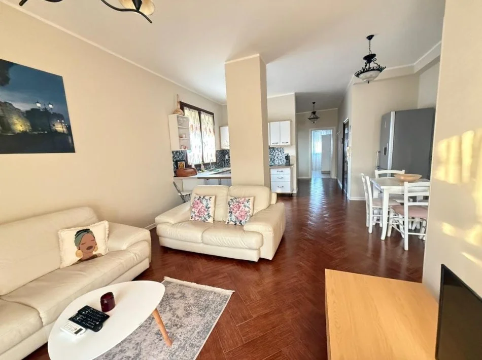 Durres, jap me qera apartament 2+1+Aneks+Ballkon Kati 10, 90 m² 450 €