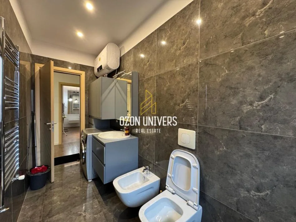 Tirane, jepet me qera apartament 2+1 Kati 5, 95 m² 700 € (Green City Rezidence)
