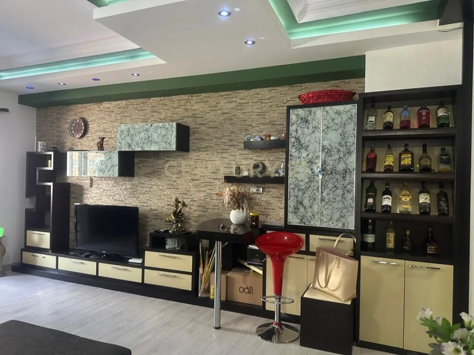 Tirane, shes apartament 2+1 Kati 2, 110 m² 186.000 € (Rr. Jordan Misja)