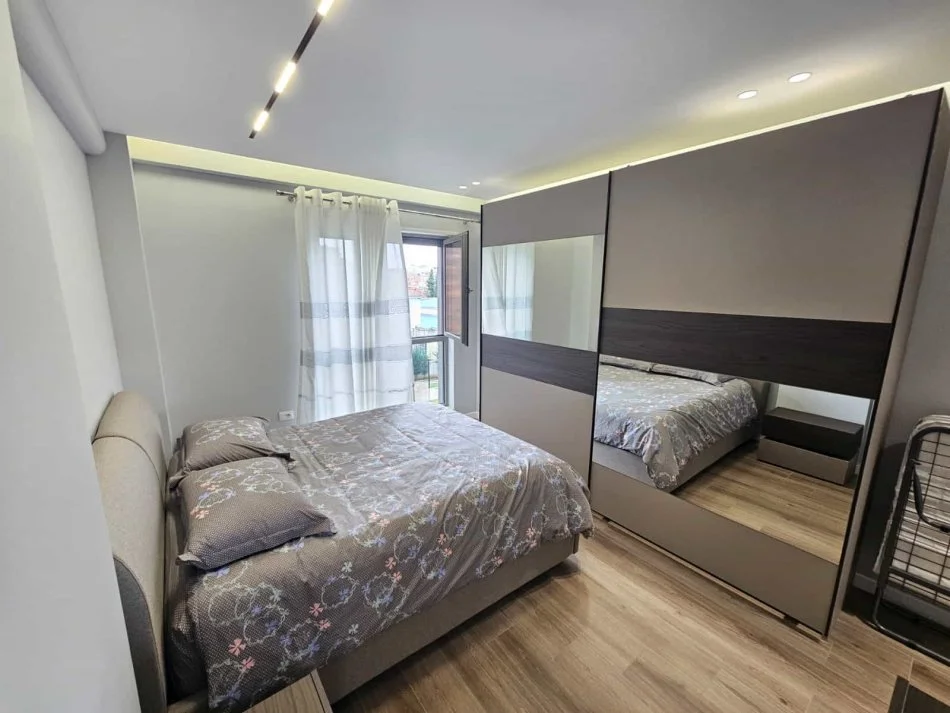 Tirane, jepet me qera apartament 2+1 Kati 2, 80 m² 900 € (Rruga Dervish Hekali)
