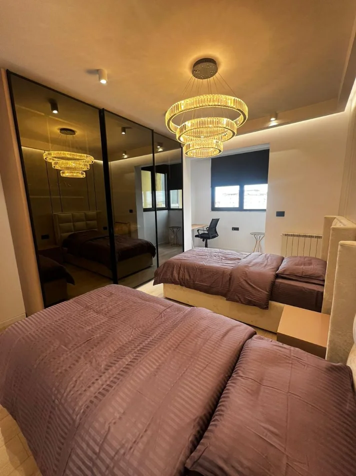 Tirane, shitet apartament 2+1+Ballkon Kati 9, 115 m² 455.000 € (bllok)