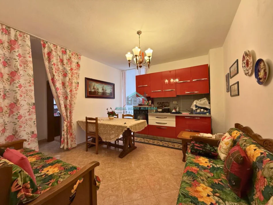 Vlore, shitet apartament 1+1+Ballkon Kati 5, 73 m² 80.000 € (Bulevard , vlore)